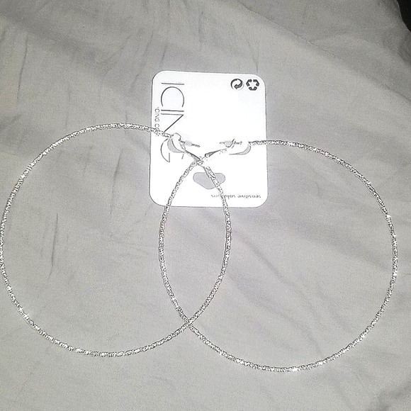 Hoop Earrings - Picture 3 of 5